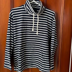JCrew Women’s XS striped cotton pullover. Excellent condition. Navy and white.